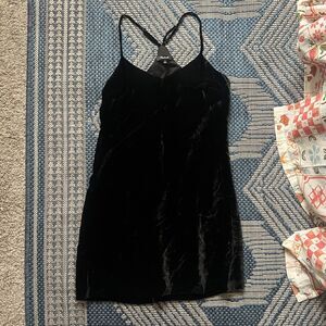 Velvet little black dress LBD Madewell 0 goth whimsygoth witchy adjustable strap